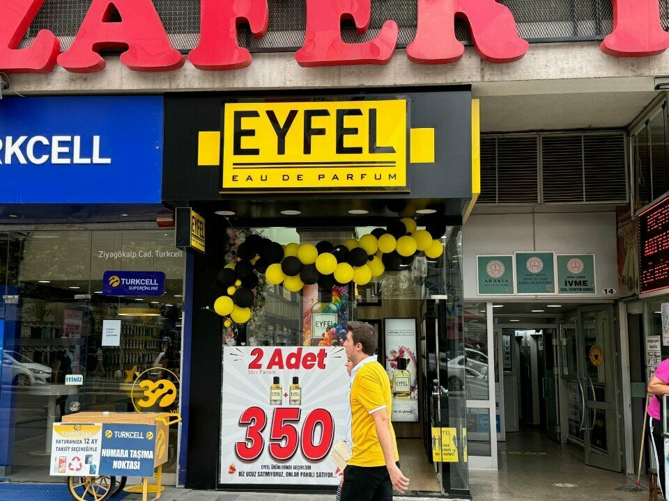 متجر بيع العطور ومستحضرات التجميل Eyfel Kozmetik - Kizilay 5 Magaza ، أنقرة، صورة
