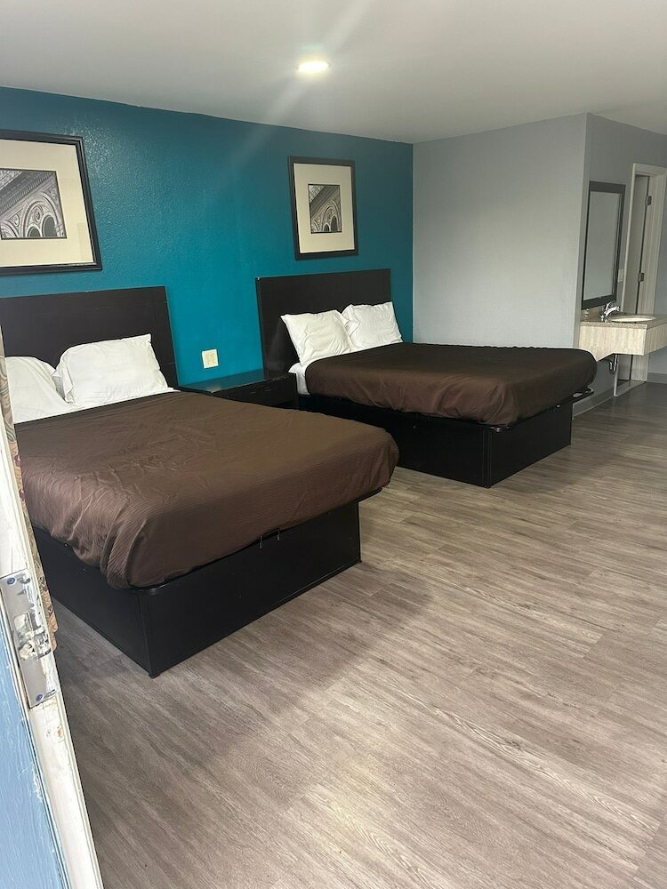 Фото Americas Best Value Inn Albany East Greenbush