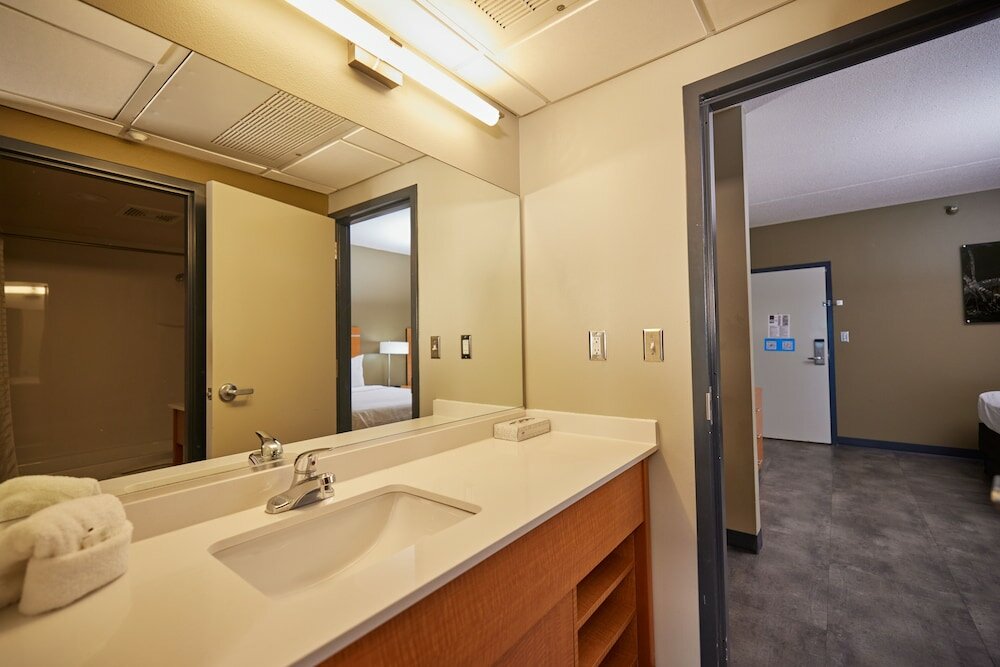 Фото Adventureland Inn