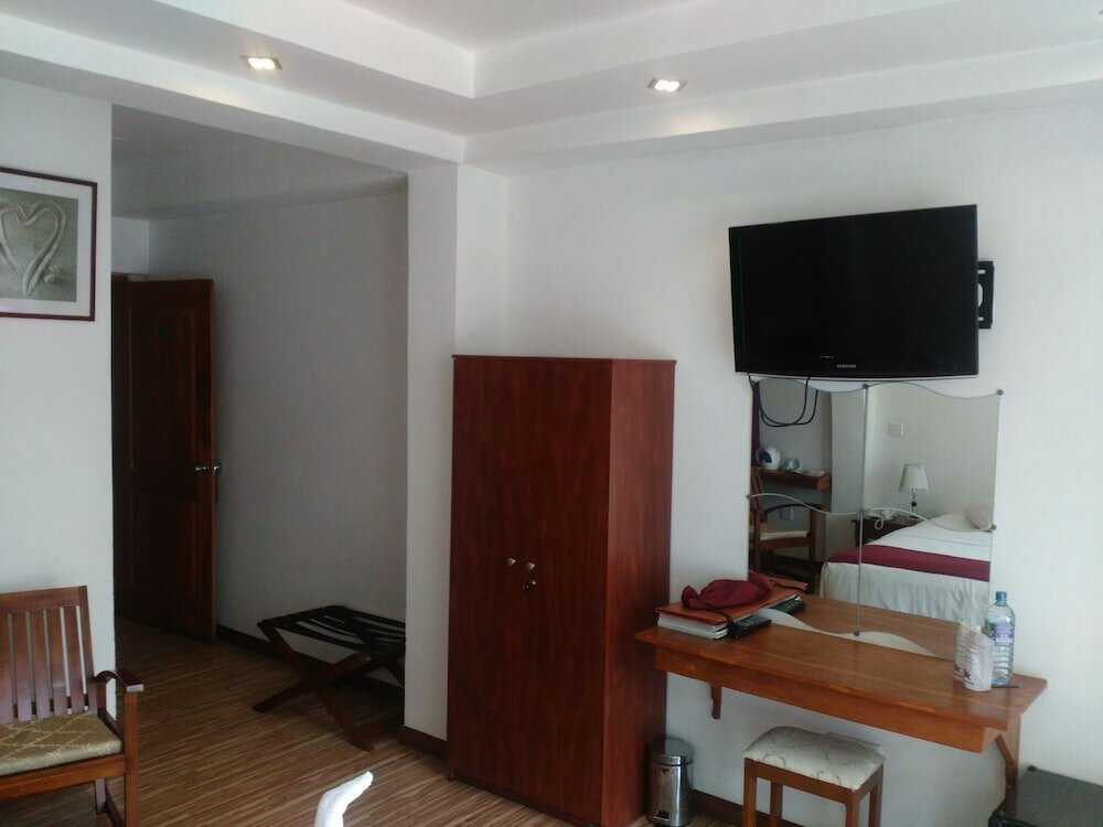 Фото Midky Hotel