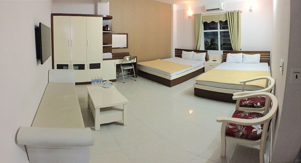 Фото The Light Hotel