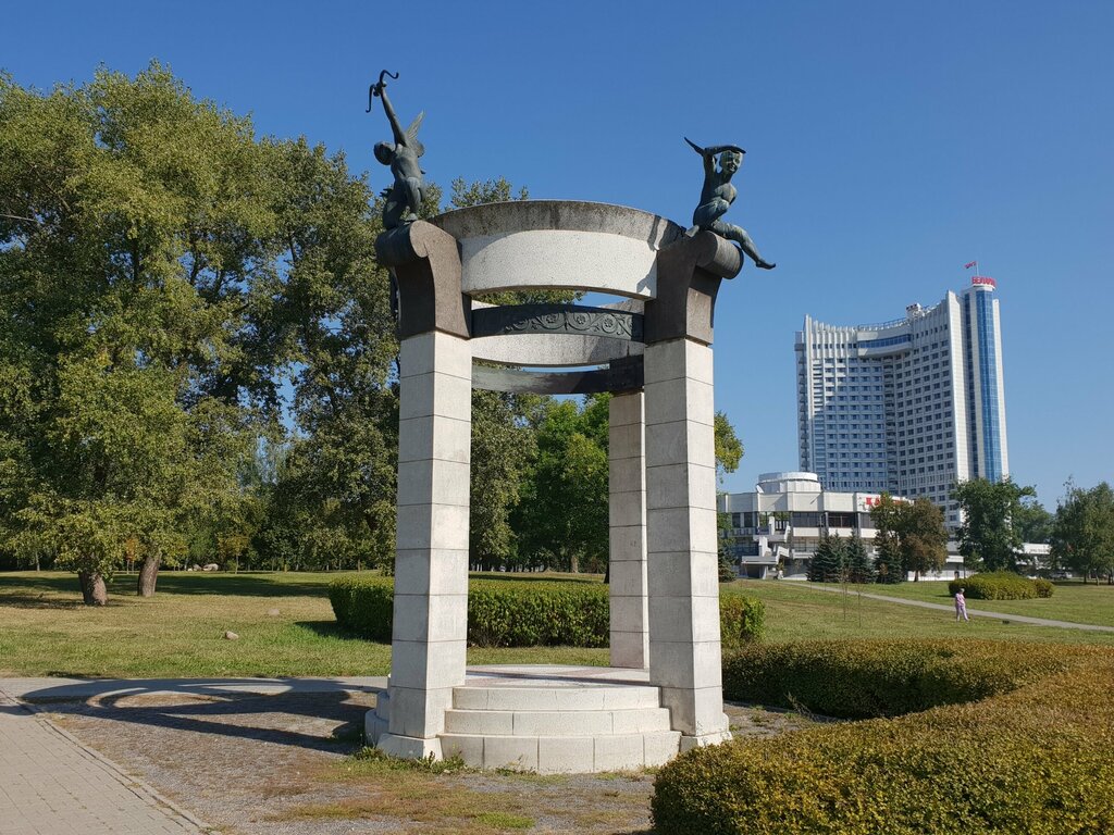 Square Skvier Staroscinskaja Slabada, Minsk, photo