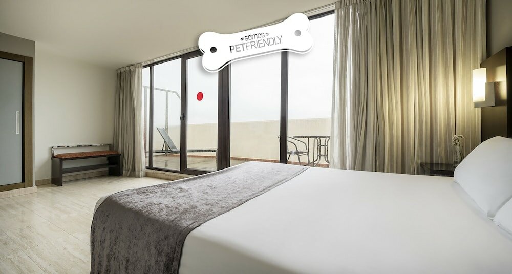 Фото Hotel Ilunion Almirante