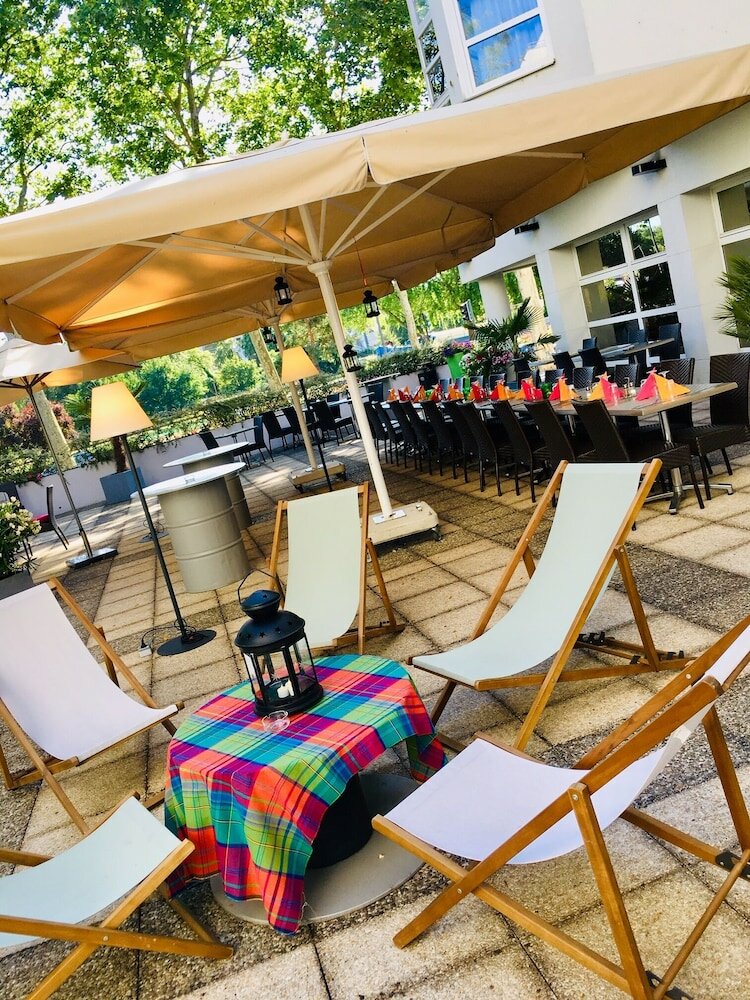 Фото Campanile Reims Centre Cathedrale