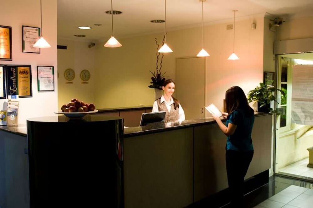 Фото Adelaide Royal Coach