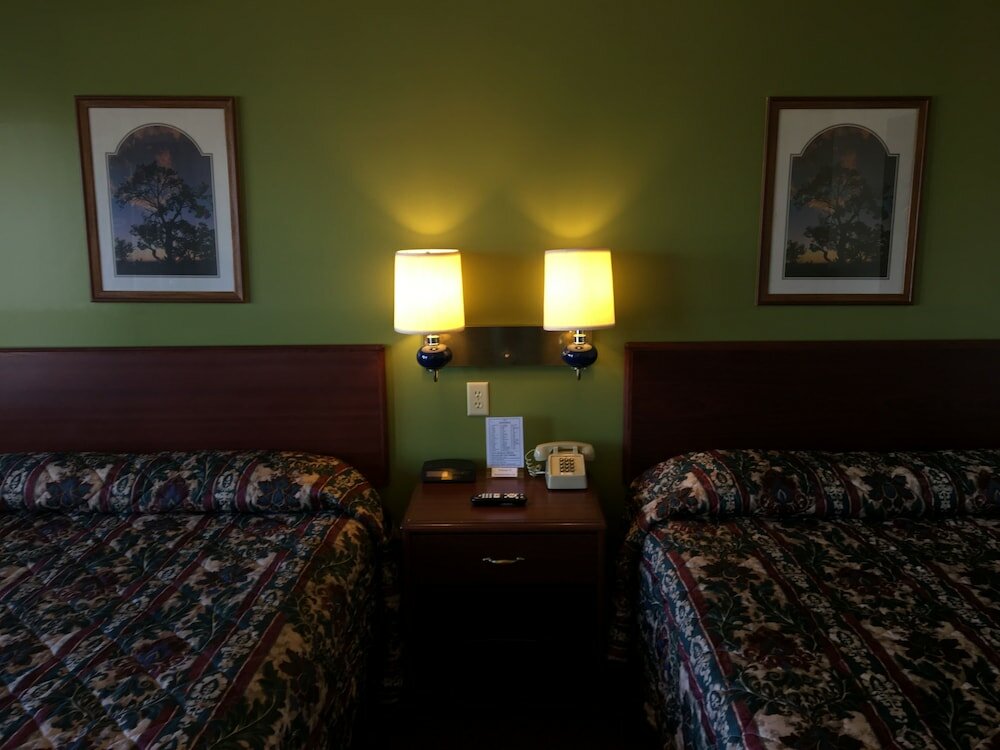 Фото Thunderbird Motor Inn Baraboo