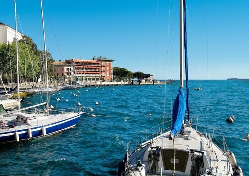 Внешний вид отеля Hotel Milano в Тосколано-Мадерно, фото 5