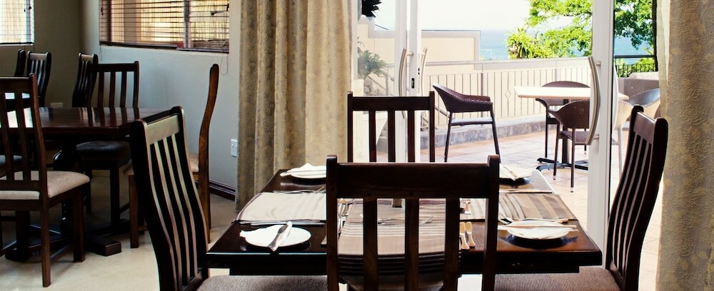 Фото Umthunzi Hotel & Conference