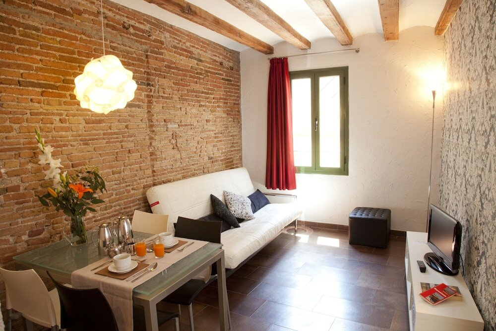 Фото Apartaments Ciutat Vella