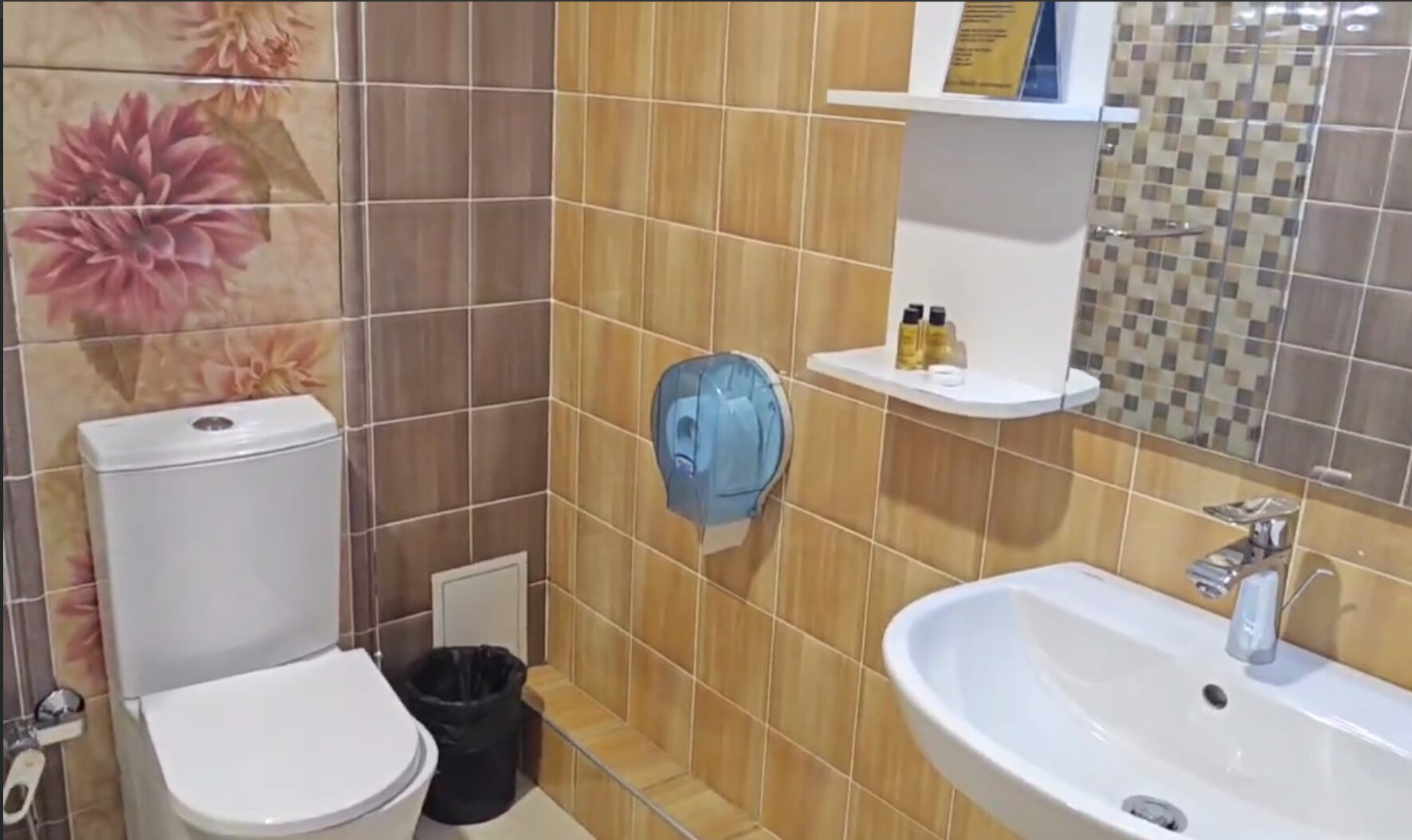 Фото Bishkek Centrum Hotel