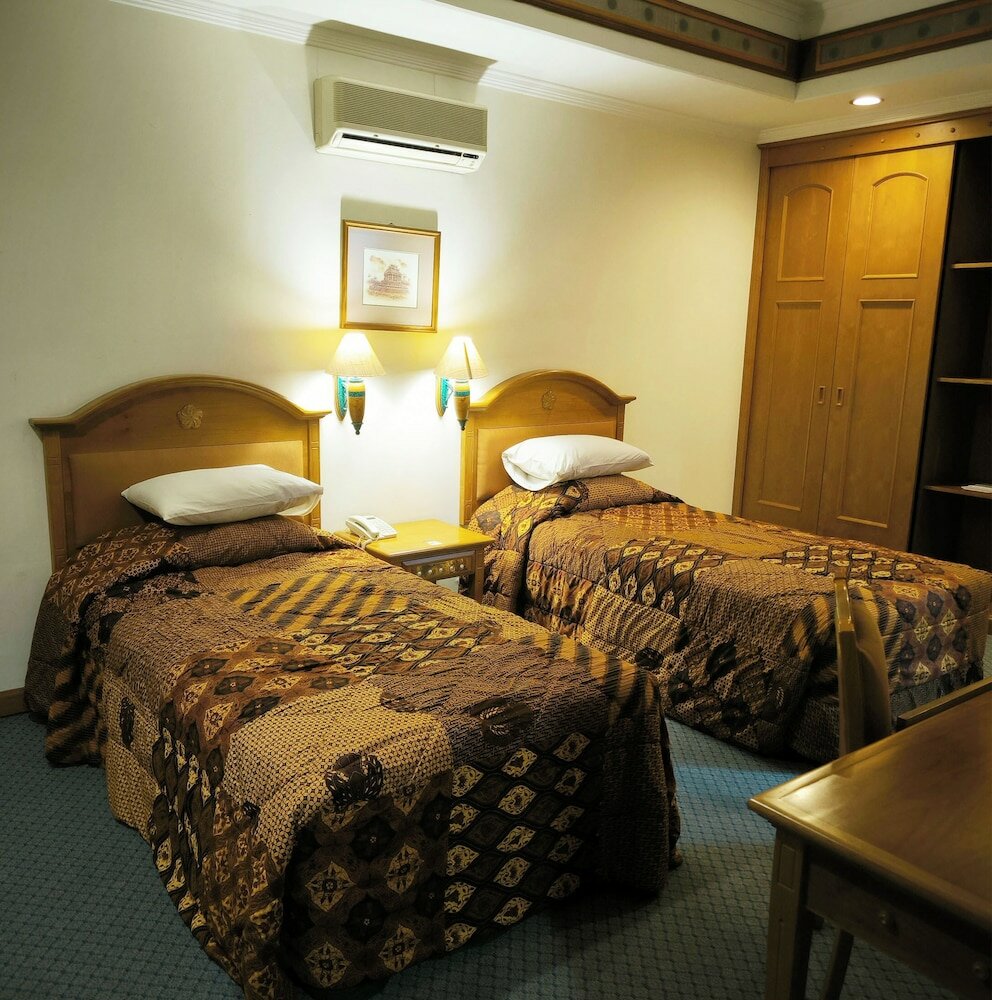 Фото Kresna Hotel Wonosobo