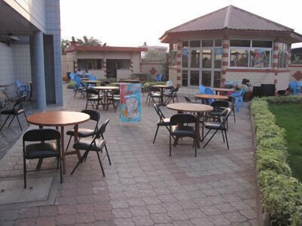 Фото Afrique Hotel Douala Airport
