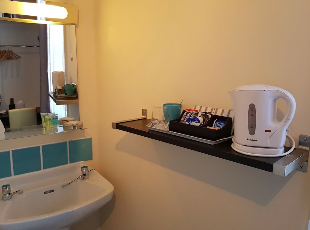 Фото Robin 7 Lodge City Centre