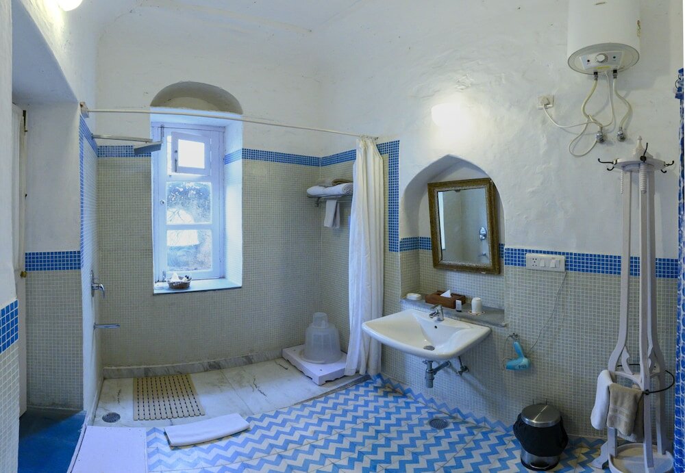 Фото Neemrana's - Hill Fort - Kesroli