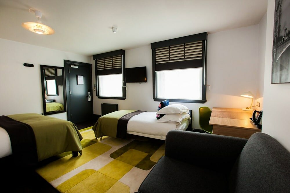 Фото отеля 2