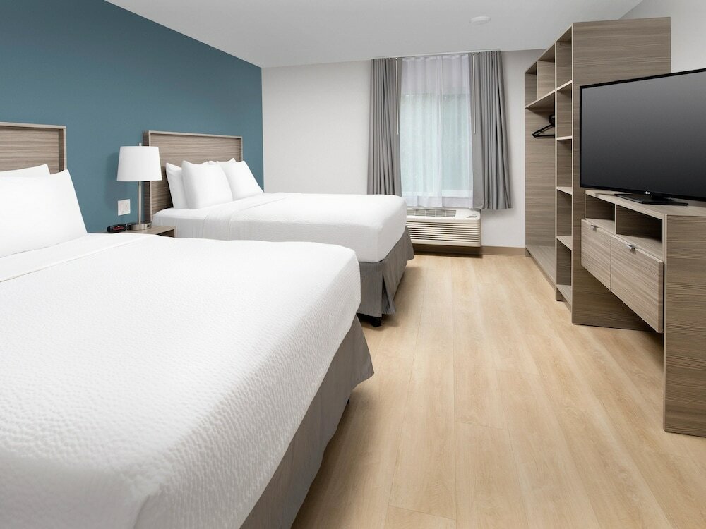 Фото WoodSpring Suites Seattle Everett