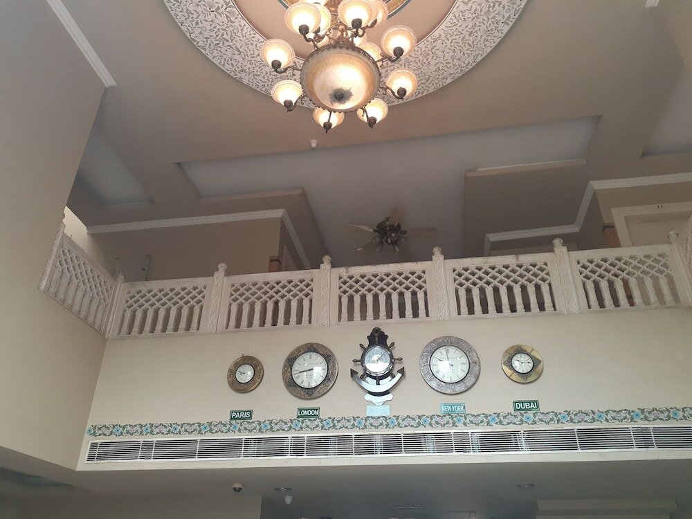 Фото Oyo 364 Hotel Dev Villas