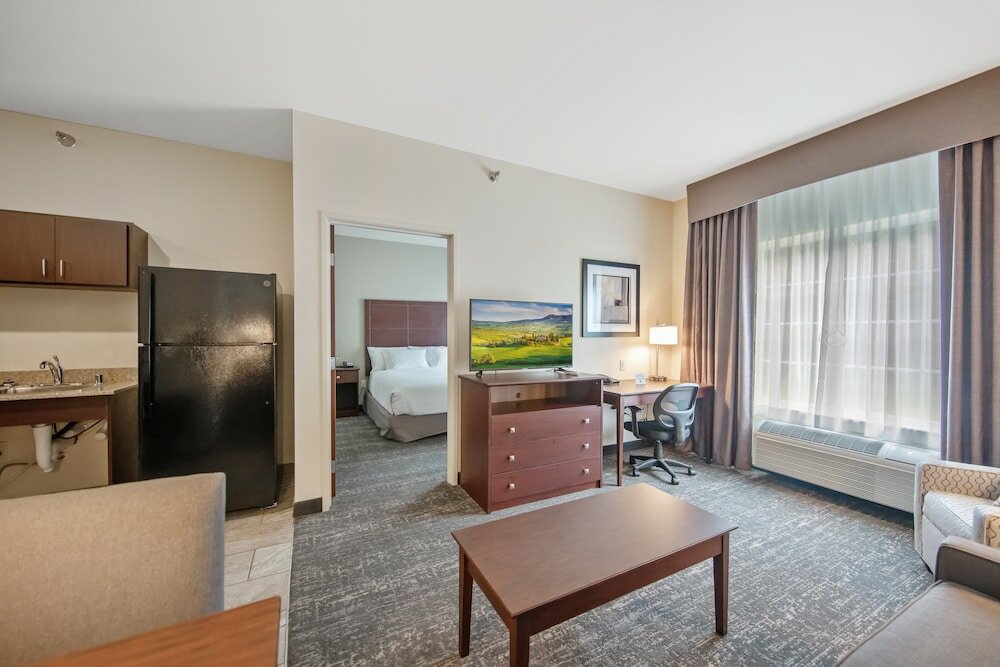 Фото Cobblestone Hotel & Suites - Austin