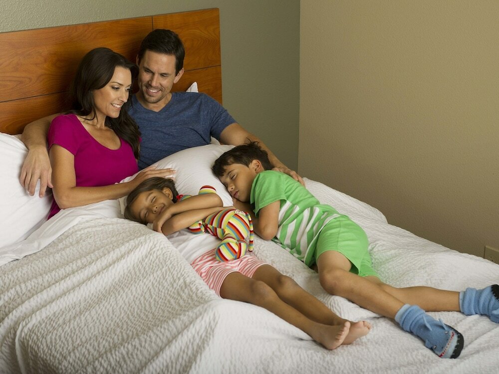 Фото WoodSpring Suites Lake Charles