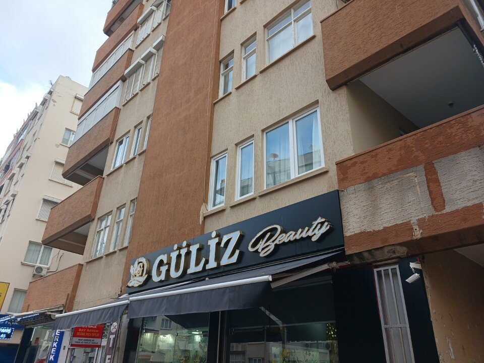 Güliz Agda & güzellik salonu