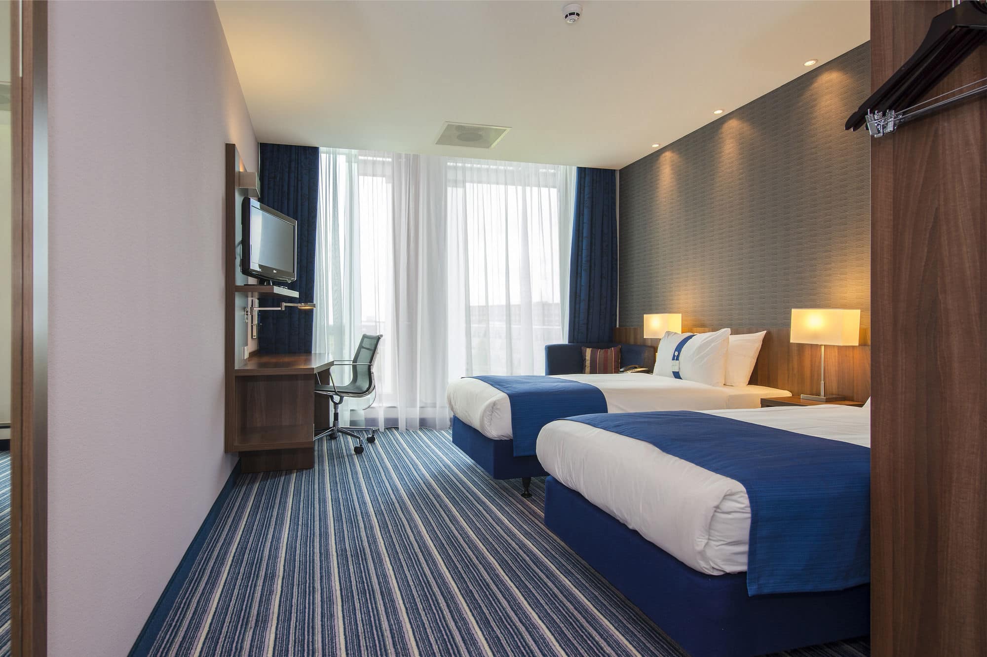 Фото Holiday Inn Express Utrecht - Papendorp, an Ihg Hotel