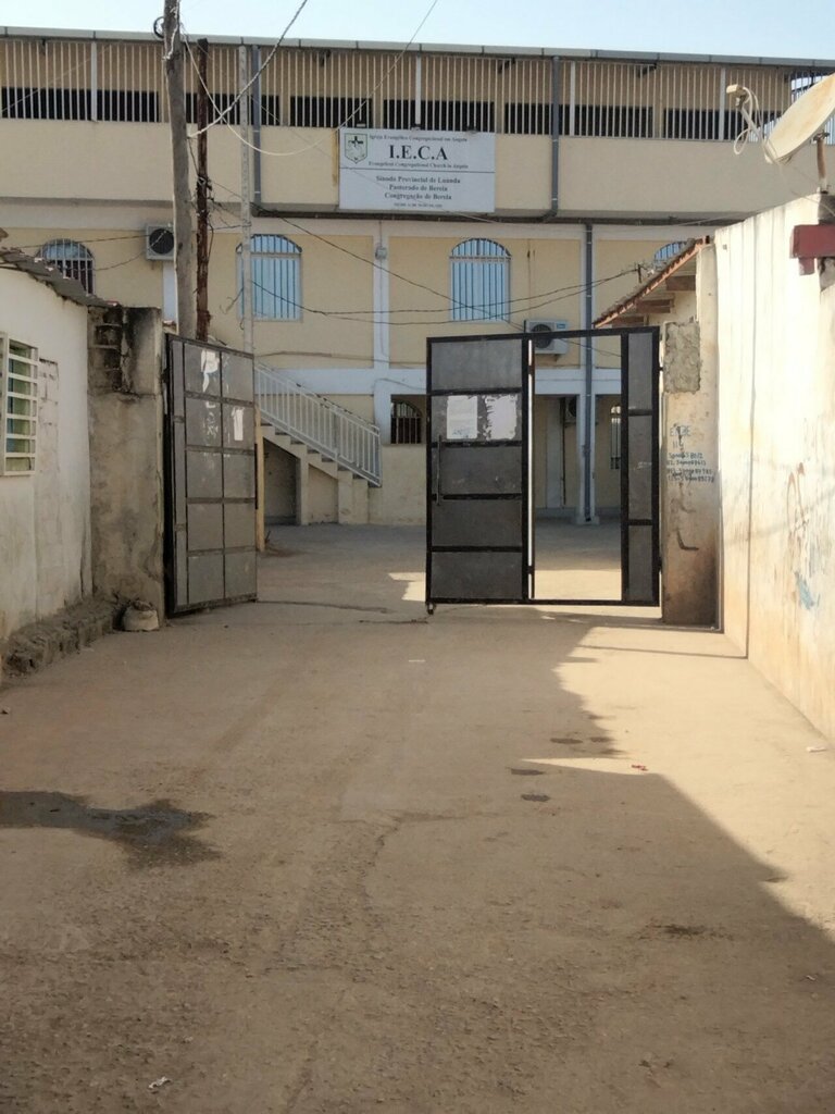Protestant church Congregação de Bereia, Loanda, photo