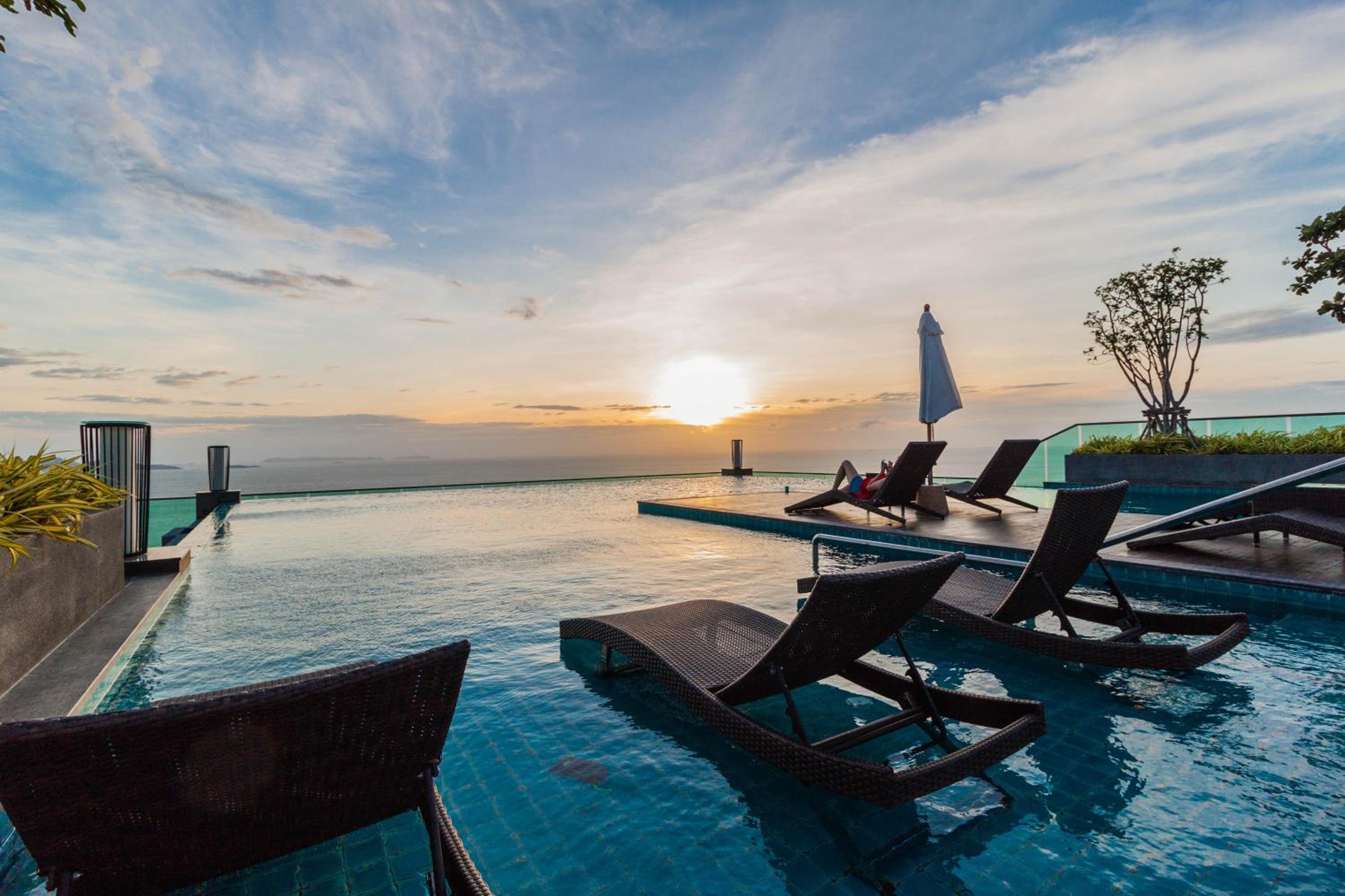 Фото Wongamat Tower condominium Naklua Pattaya Panoramic Sea View