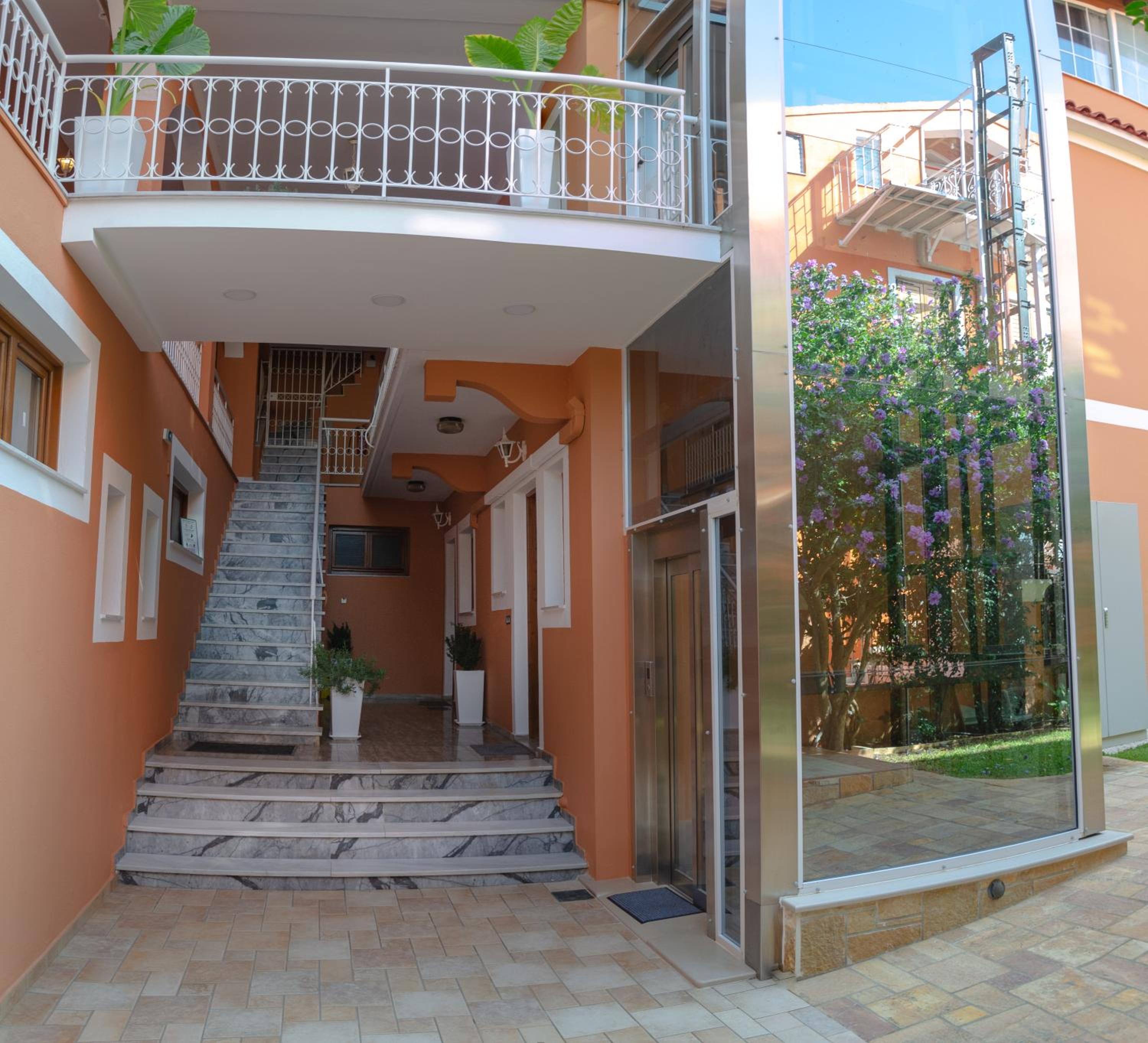 Фото отеля 3