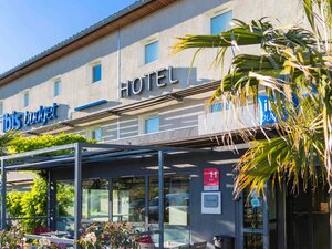 Гостиница Ibis budget Carcassonne La Cité
