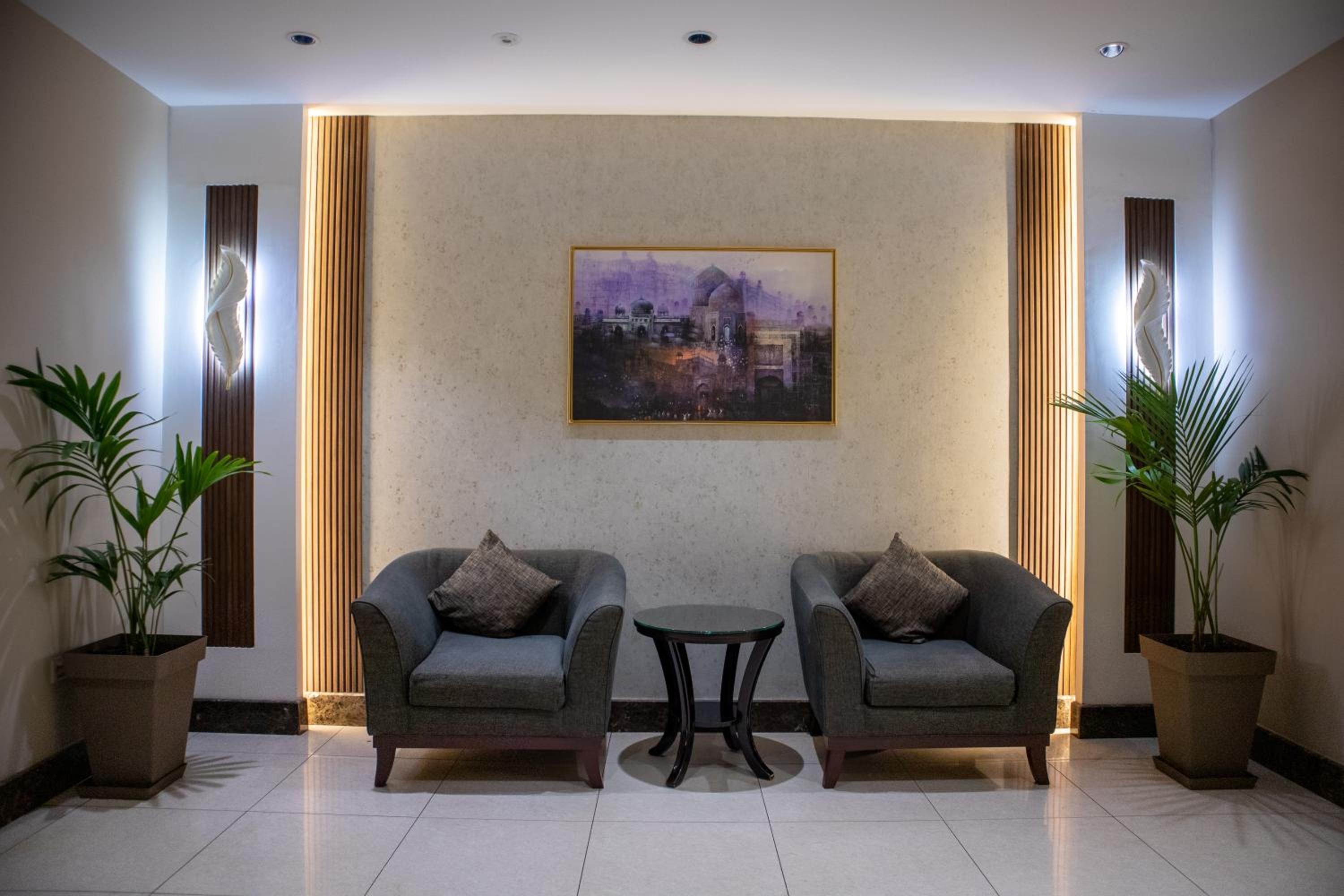 Фото Emaar Royal Hotel