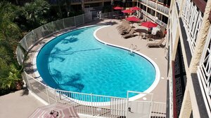 Гостиница Ramada by Wyndham Burbank Airport