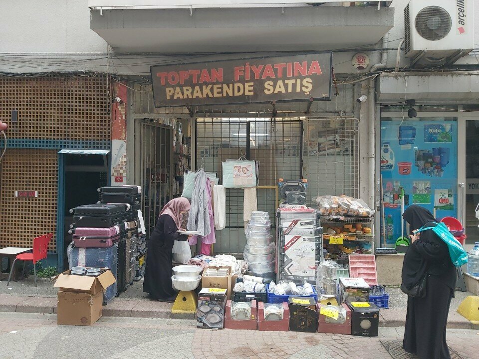 Магазин фиксированной цены Wholesale Price Retail Sales, Стамбул, фото