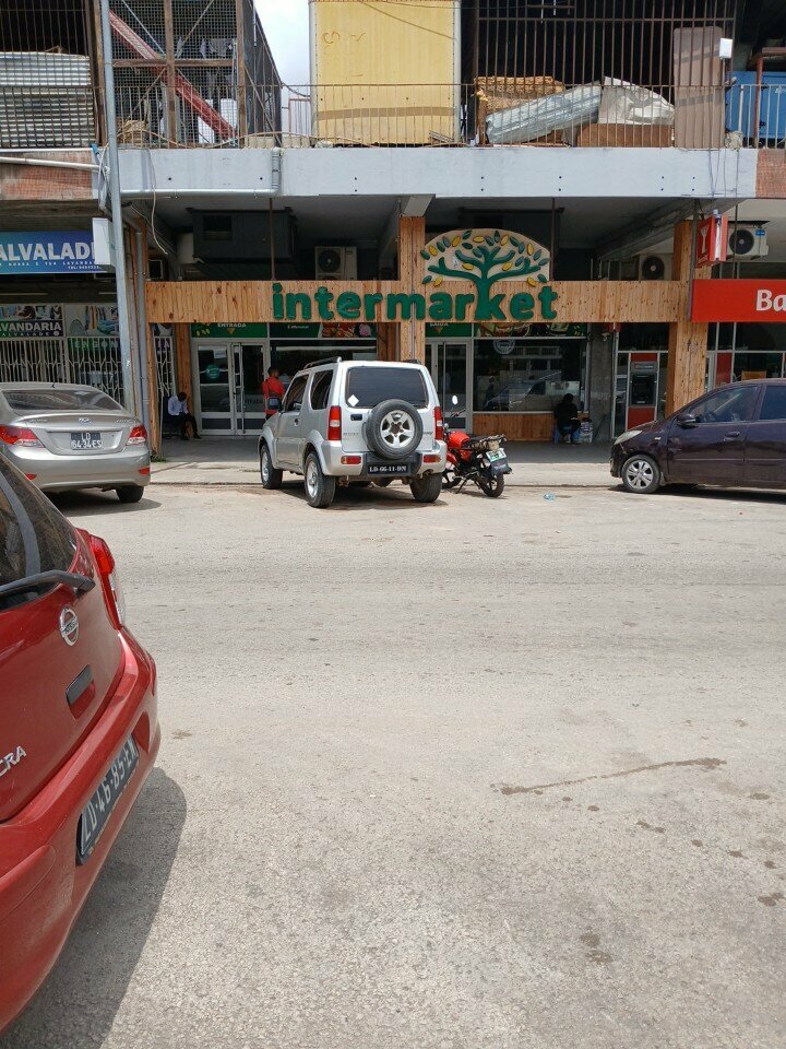 Supermarket Intermarket, Loanda, photo