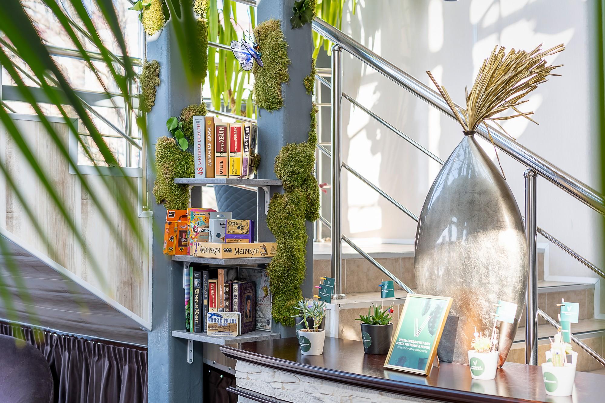 Фото V Hotel&Rooftop Lounge