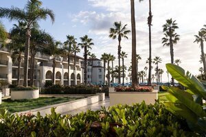 Гостиница Hyatt Regency Huntington Beach Resort and SPA в Хантингтон-Бич