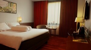 Malyabhara Hotel (Yogyakarta City, Jl. Alun Alun Utara), hotel