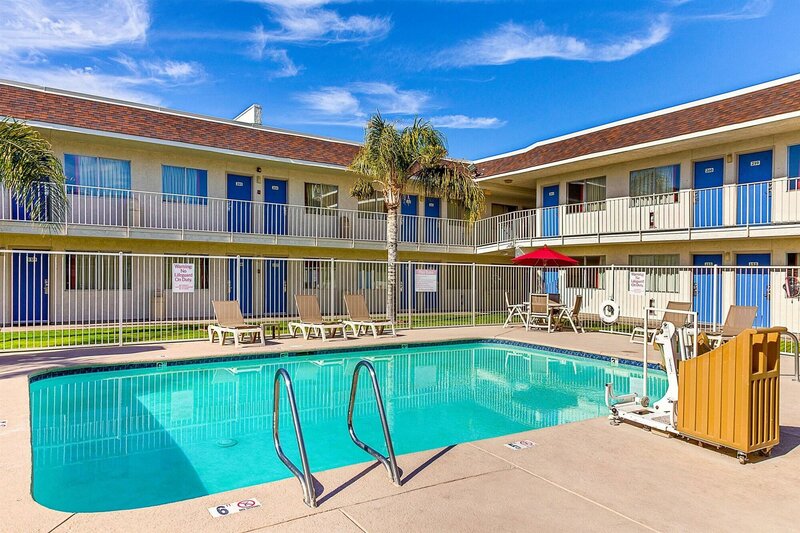 Гостиница Motel 6 Phoenix, Az - North Bell Road в Финиксе