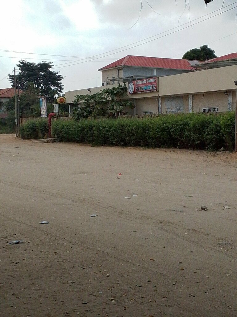 Cafe Esplanada Cassule, Loanda, photo