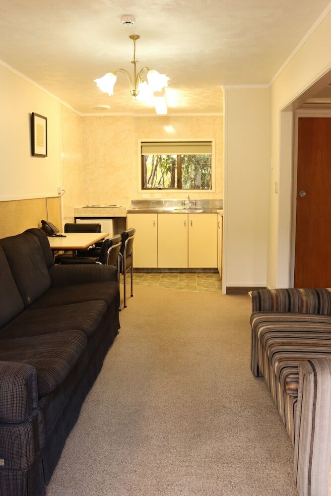 Фото Beetham Park Motel