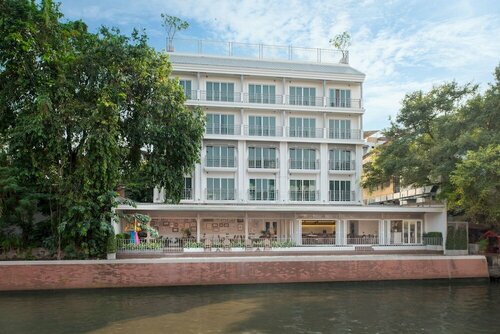 Гостиница Casa Vimaya Riverside в Бангкоке