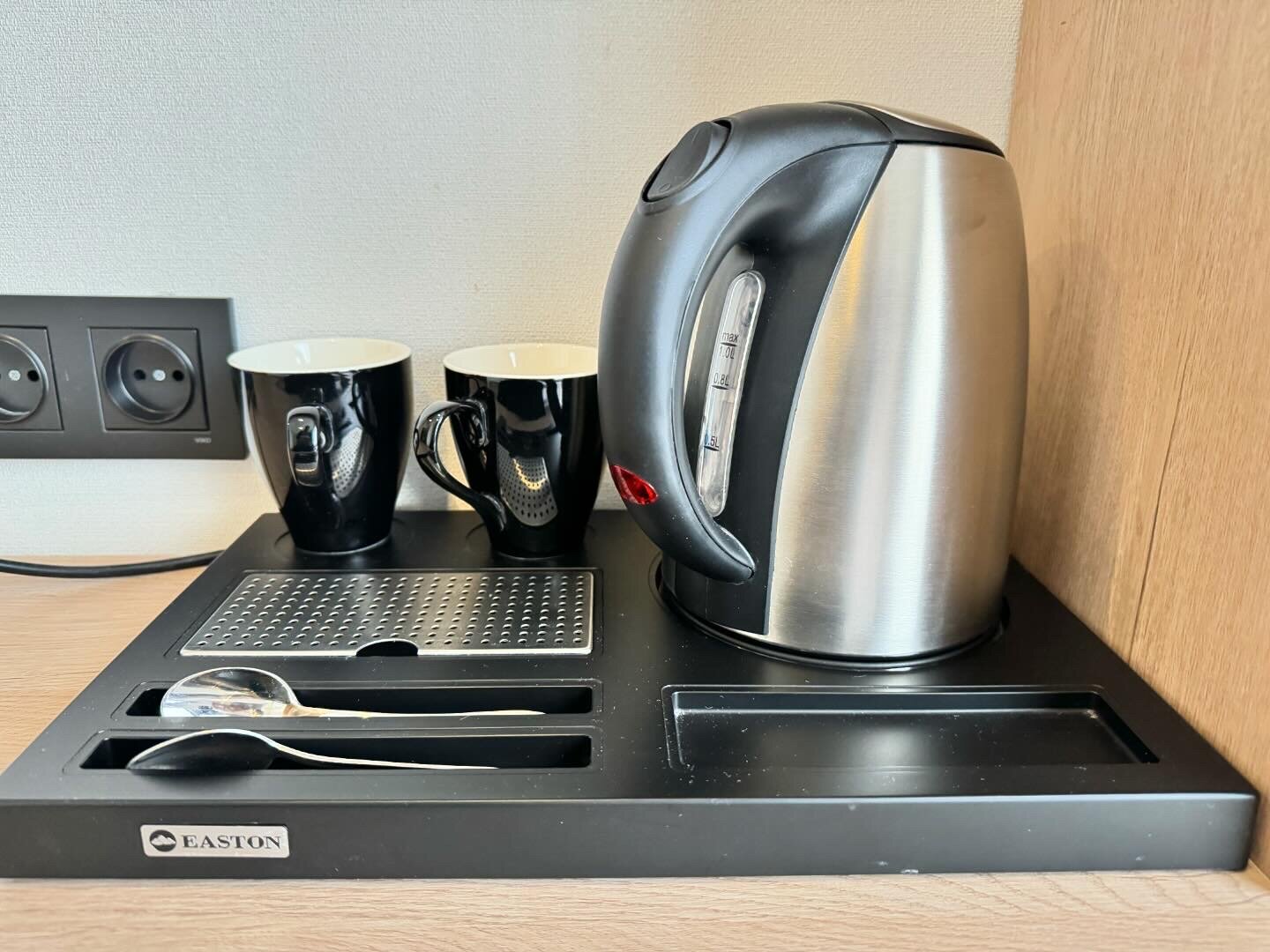 Фото 4Guest Hotel