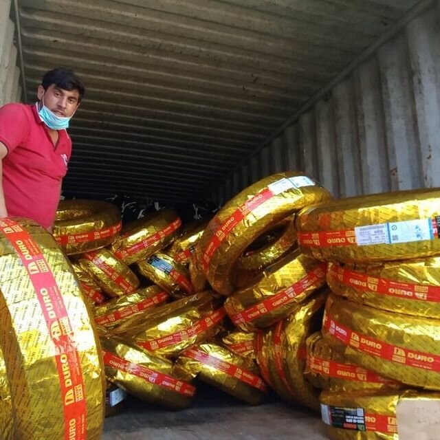 Tire service Oasis Zoom Wheel Rims & Tyres, Dubai, photo