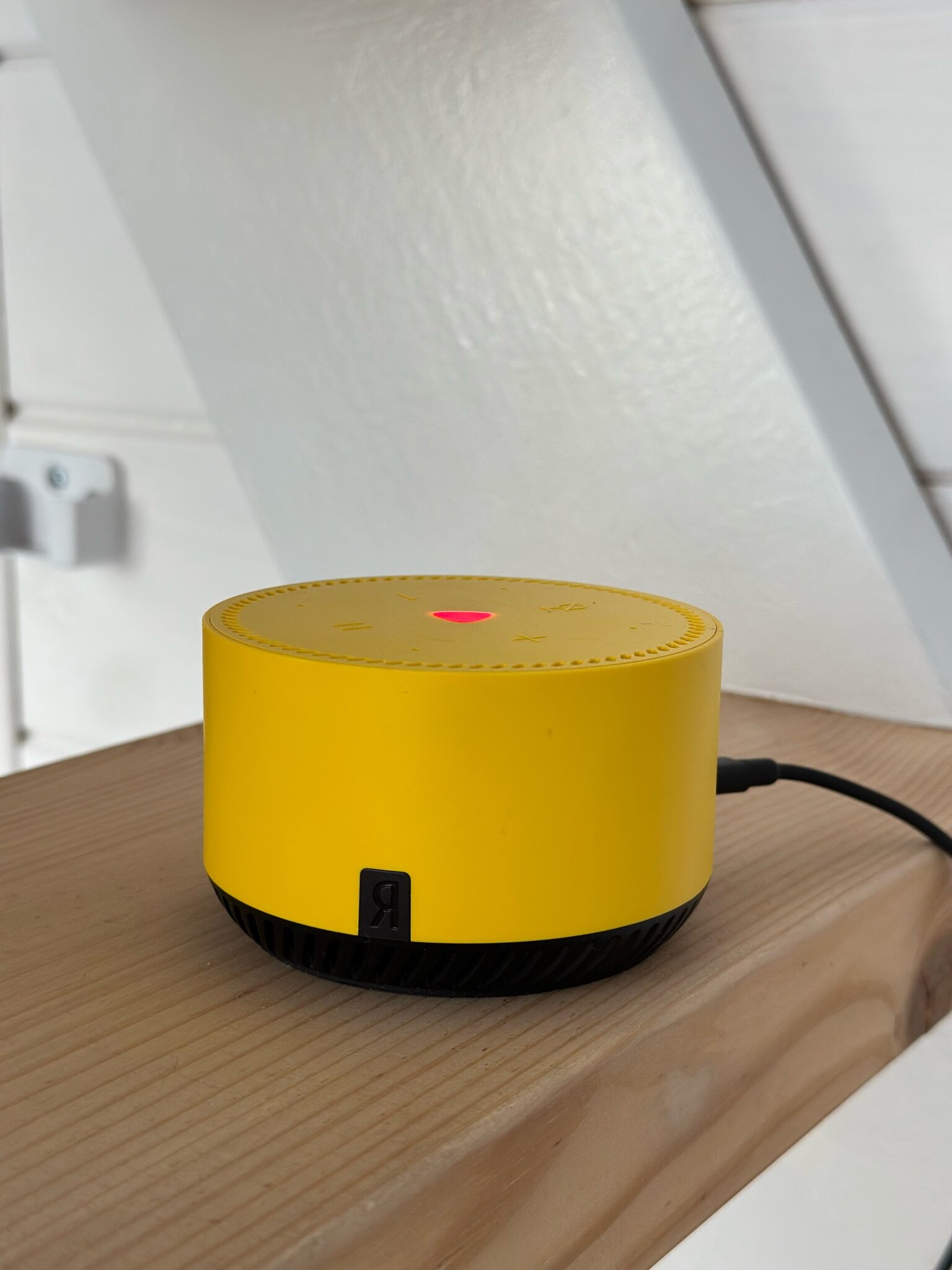 Фото White glamp