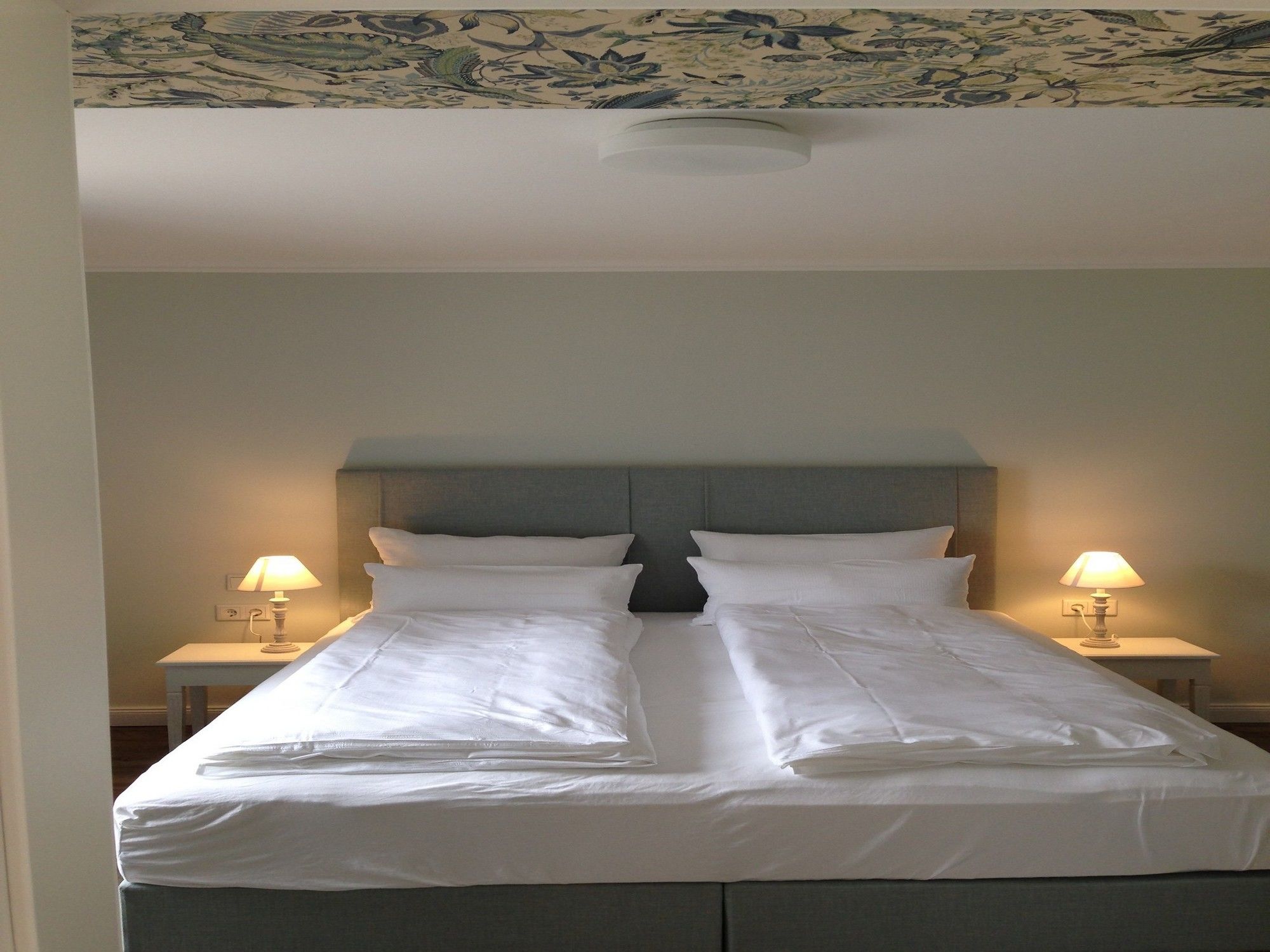 Фото Hotel Tweed