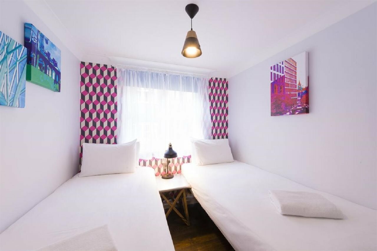 Фото The California