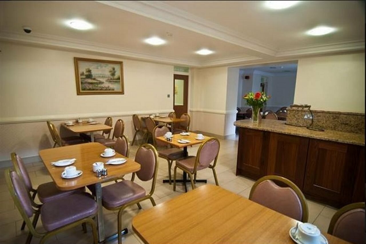 Фото Orchard Hotel