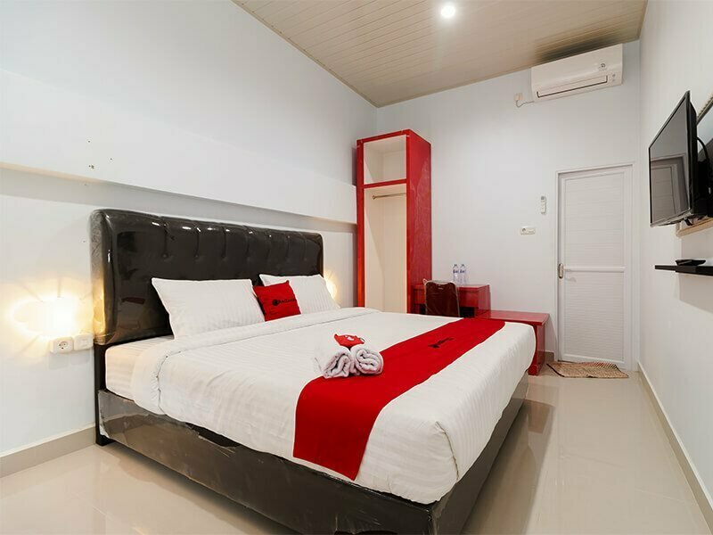 Hotel RedDoorz Plus near Palembang Icon Mall 2, Palembang, photo