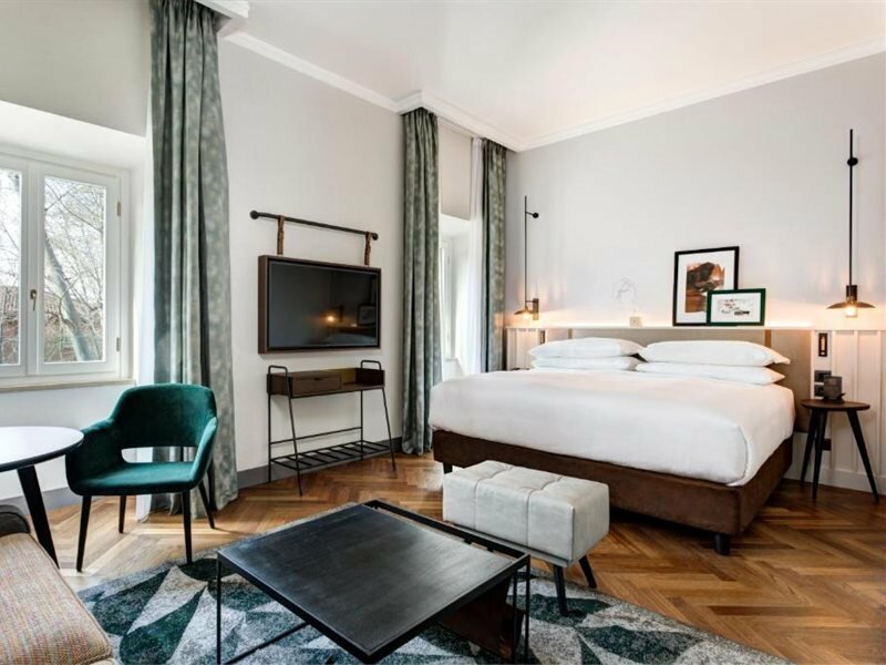 Фото DoubleTree by Hilton Rome Monti