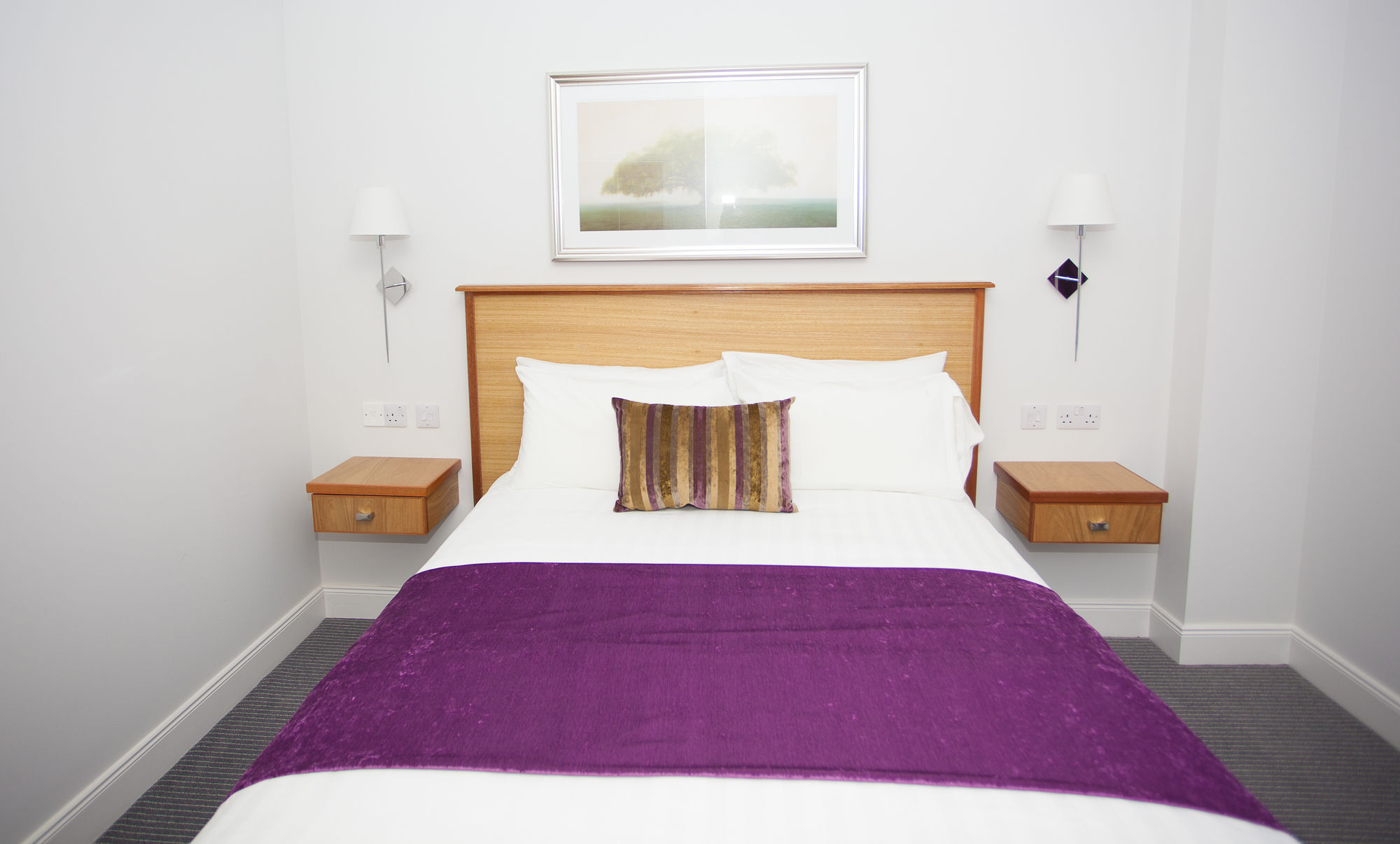 Фото Royal Athenaeum Suites