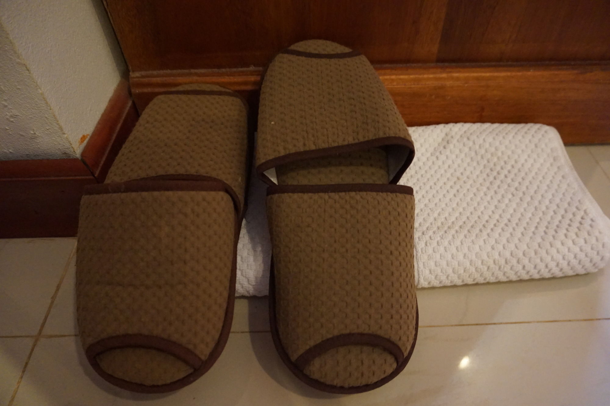 Фото Chalouvanh Hotel